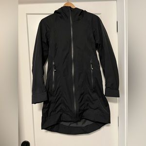 Lululemon raincoat in black, size 4 for sale.